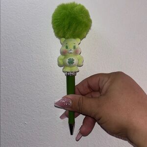 #54 Green  fluffy Pom Bear Pen